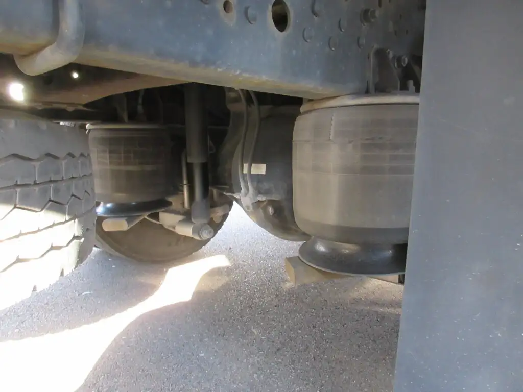 三菱 ファイター 中型/増トン ウイング エアサス ベッドの中古トラック画像18