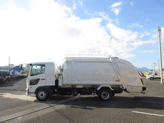 日野 レンジャー 中型/増トン パッカー車 プレス式 ベッドの中古トラック画像5