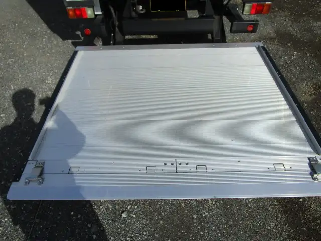 日野 デュトロ 小型 アルミバン パワーゲート サイドドアの中古トラック画像9