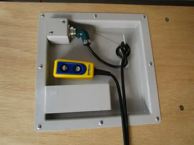 日野 デュトロ 小型 アルミバン パワーゲート サイドドアの中古トラック画像10