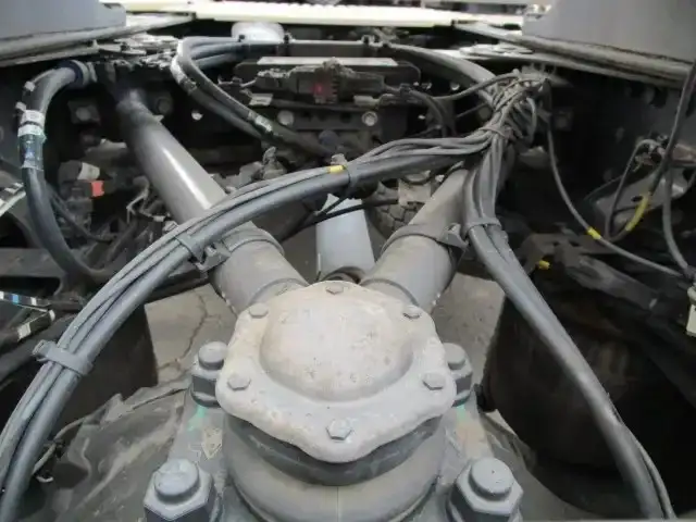 ボルボ トラック 大型 トラクター ハイルーフ 1デフの中古トラック画像16