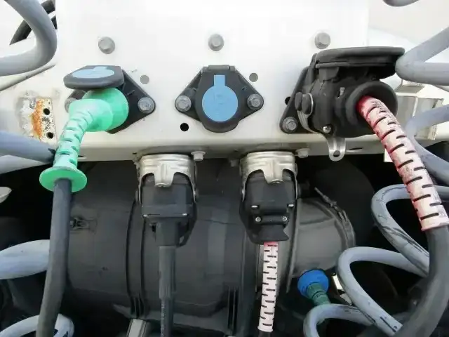 ボルボ トラック 大型 トラクター ハイルーフ 1デフの中古トラック画像8