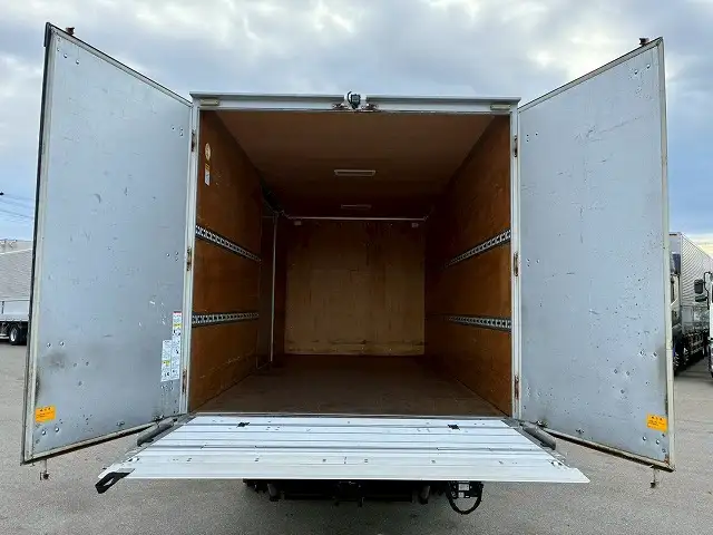 いすゞ エルフ 小型 アルミバン パワーゲート サイドドアの中古トラック画像7