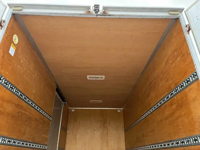 いすゞ エルフ 小型 アルミバン パワーゲート サイドドアの中古トラック画像10