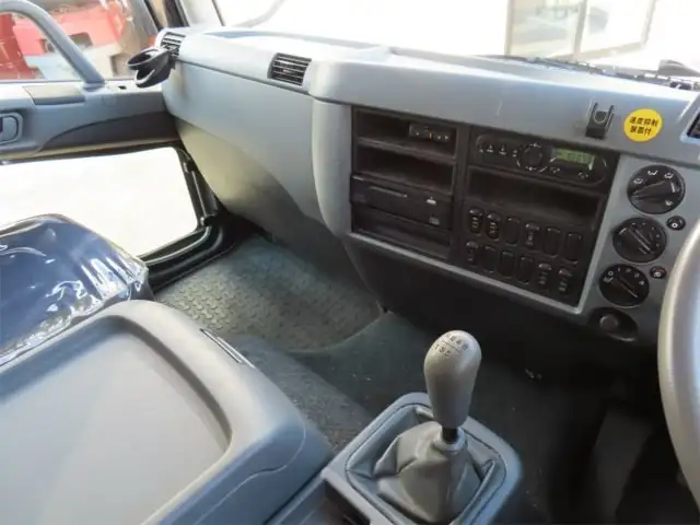 三菱 ファイター 中型/増トン 平ボディ 床鉄板 アルミブロックの中古トラック画像12