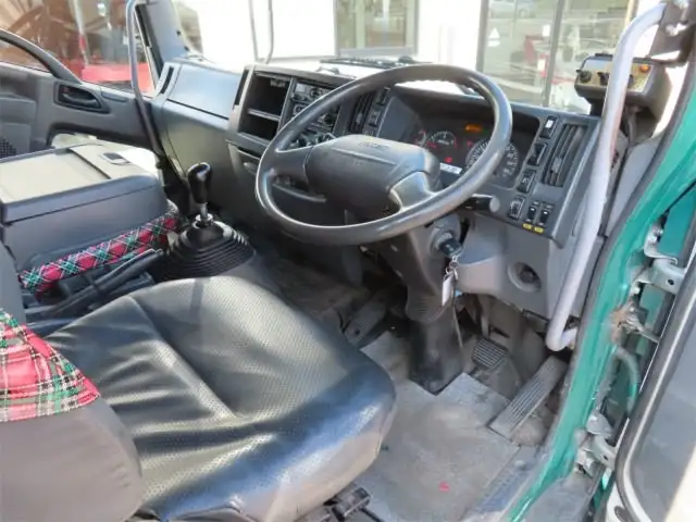 いすゞ フォワード 中型/増トン パッカー車 巻き込み式 回転ダンプ式の中古トラック画像4