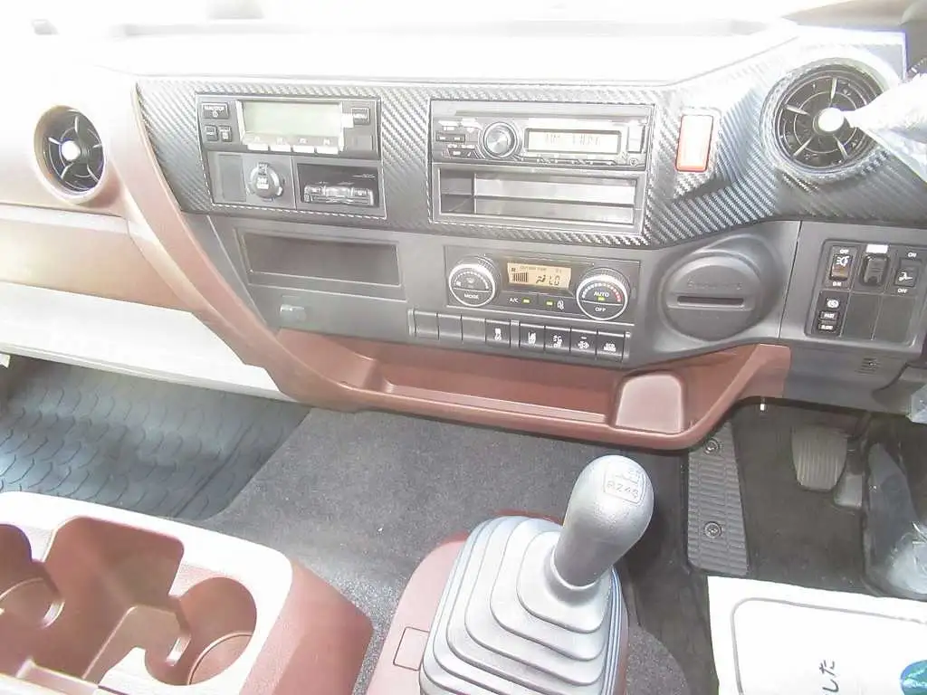 日野 レンジャー 中型/増トン 冷凍冷蔵 低温 パワーゲートの中古トラック画像16