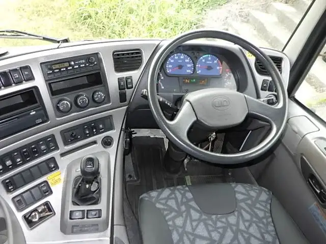 日産UD クオン 大型 平ボディ 床鉄板 アルミブロックの中古トラック画像11