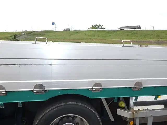 日産UD クオン 大型 平ボディ 床鉄板 アルミブロックの中古トラック画像9