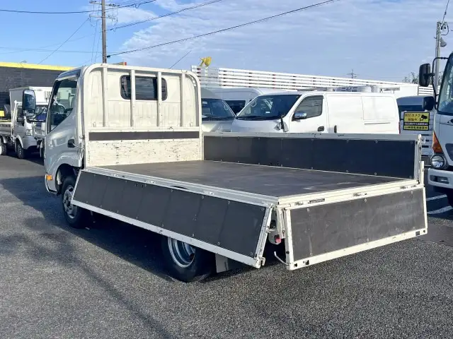 日野 デュトロ 小型 平ボディ 2RG-XZC605M R5の中古トラック画像5