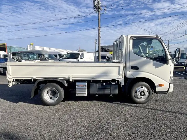 日野 デュトロ 小型 平ボディ 2RG-XZC605M R5の中古トラック画像3