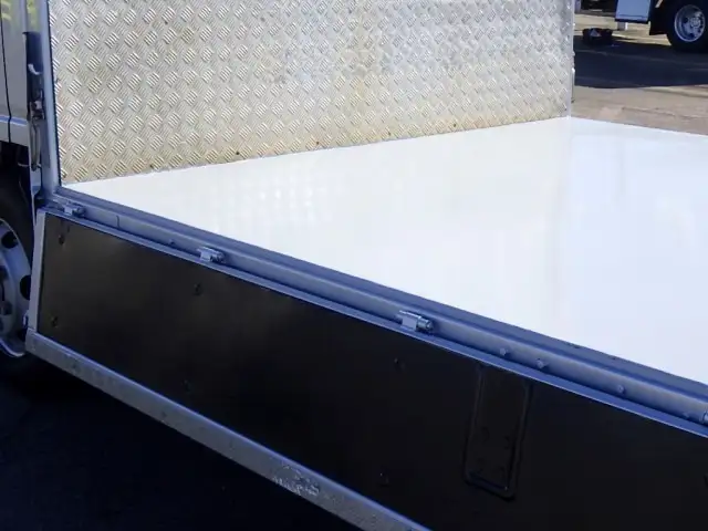 いすゞ エルフ 小型 平ボディ 床鉄板 TPG-NPR85ARの中古トラック画像7