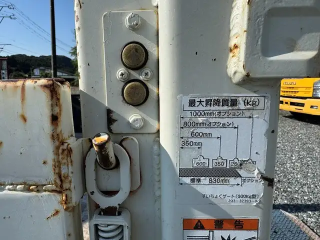 いすゞ エルフ 小型 平ボディ Wキャブ パワーゲートの中古トラック画像9