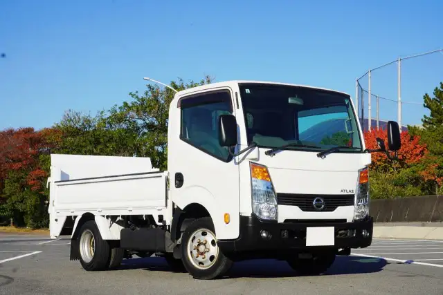 日産 アトラス 小型 平ボディ パワーゲート 床鉄板の中古トラック画像3