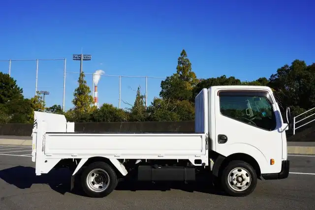 日産 アトラス 小型 平ボディ パワーゲート 床鉄板の中古トラック画像4