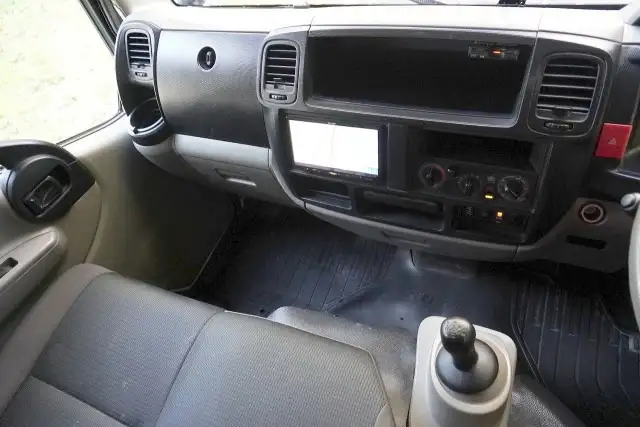 日産 アトラス 小型 平ボディ パワーゲート 床鉄板の中古トラック画像14