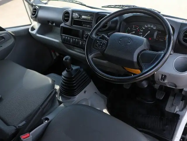 日野 デュトロ 小型 平ボディ パワーゲート 2RG-XZU605Mの中古トラック画像12