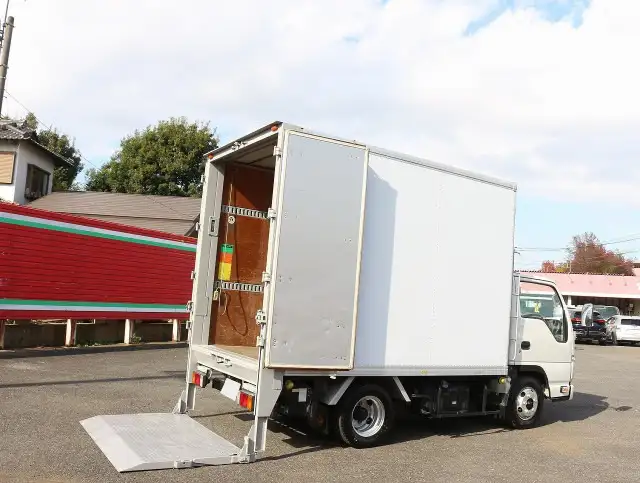 いすゞ エルフ 小型 アルミバン パワーゲート TRG-NJR85ANの中古トラック画像4