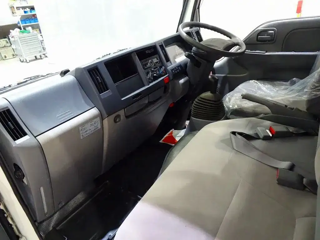 いすゞ エルフ 小型 平ボディ 床鉄板 TRG-NJR85Aの中古トラック画像11