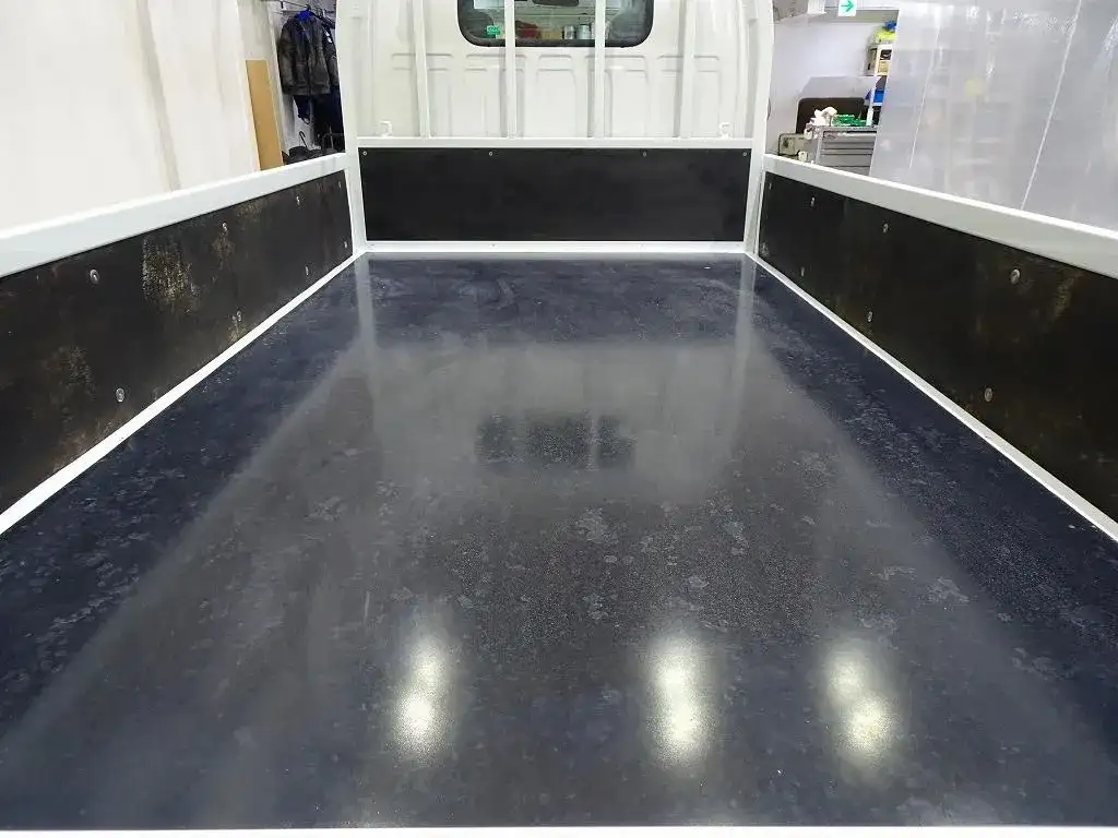 いすゞ エルフ 小型 平ボディ 床鉄板 TRG-NJR85Aの中古トラック画像4