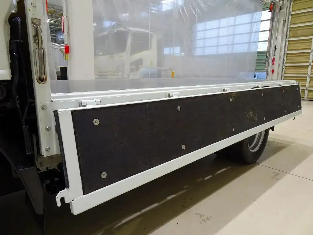 いすゞ エルフ 小型 平ボディ 床鉄板 TRG-NJR85Aの中古トラック画像7