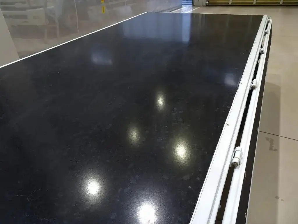 いすゞ エルフ 小型 平ボディ 床鉄板 TRG-NJR85Aの中古トラック画像6