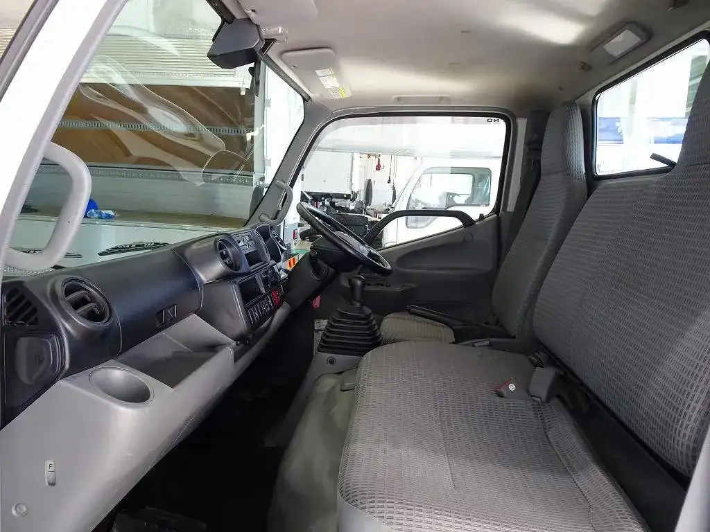 日野 デュトロ 小型 平ボディ 床鉄板 TKG-XZU675Mの中古トラック画像11