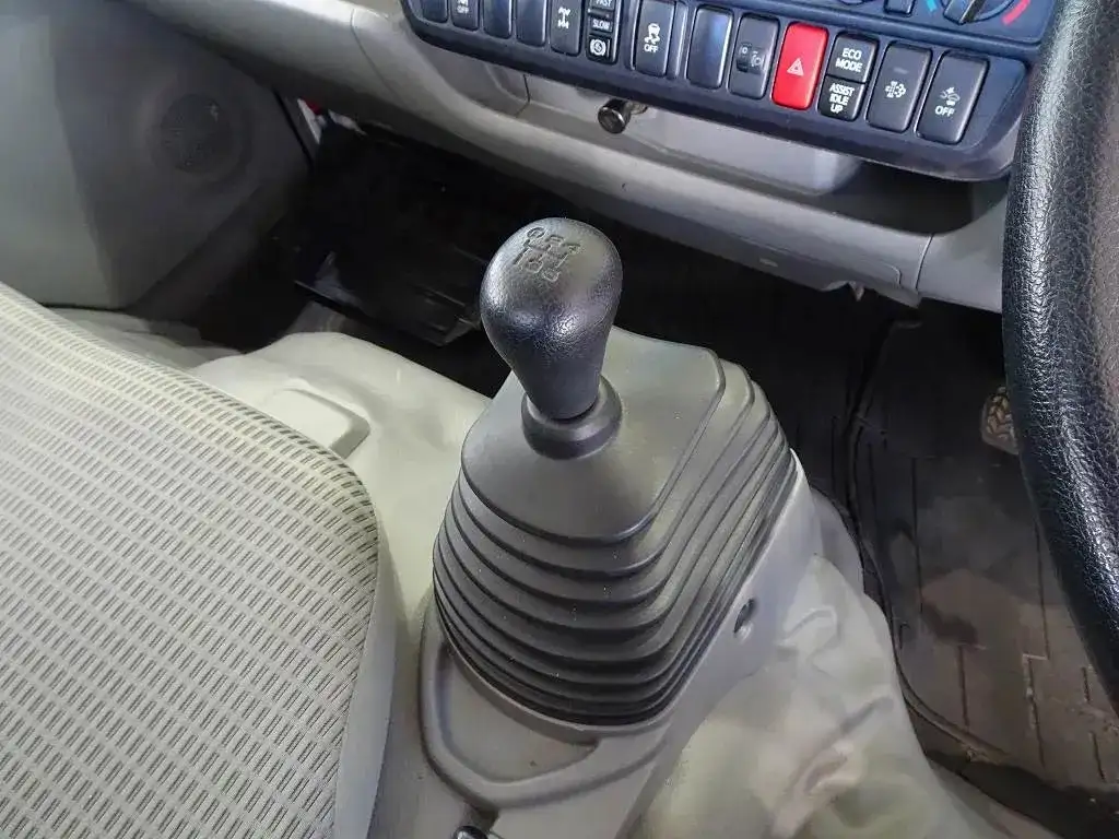 日野 デュトロ 小型 平ボディ 床鉄板 TKG-XZU675Mの中古トラック画像14