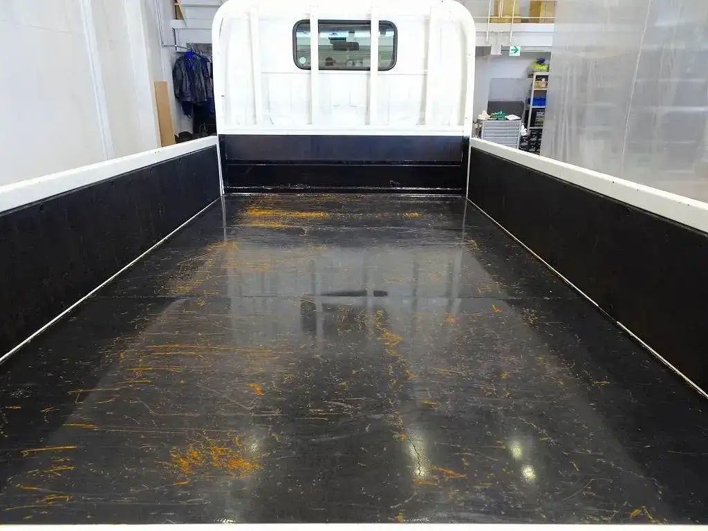 日野 デュトロ 小型 平ボディ 床鉄板 TKG-XZU675Mの中古トラック画像3