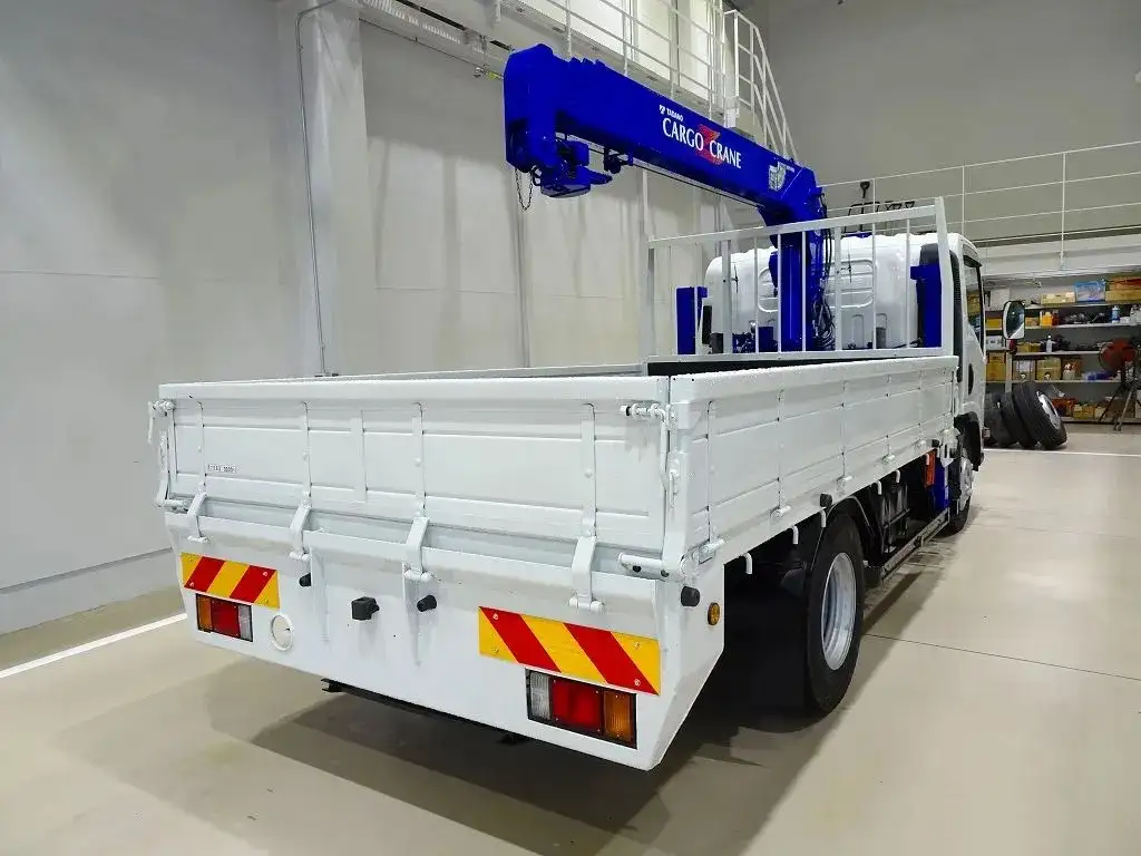 いすゞ エルフ 小型 車両重機運搬 4段クレーン ラジコンの中古トラック画像2