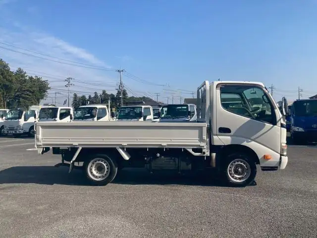 トヨタ ダイナ 小型 平ボディ  H21の中古トラック画像2