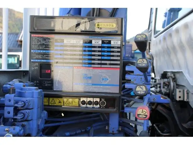 三菱 ファイター 中型/増トン 車両重機運搬 4段クレーン ラジコンの中古トラック画像11