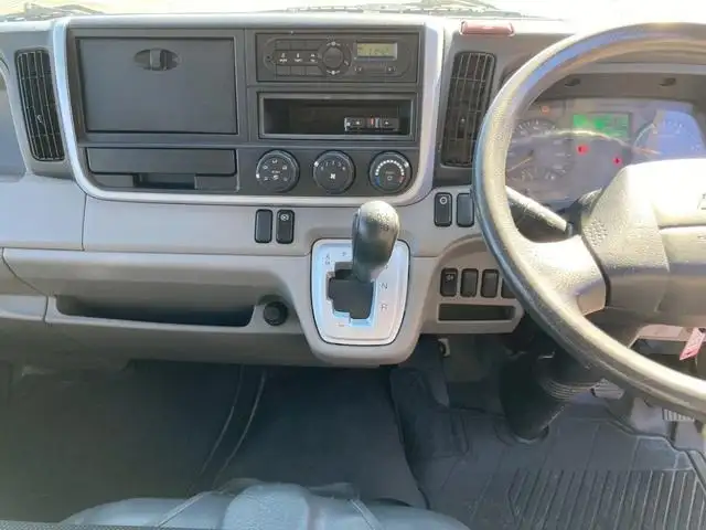 三菱 キャンター 小型 平ボディ Wキャブ パワーゲートの中古トラック画像11