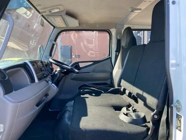 三菱 キャンター 小型 平ボディ Wキャブ パワーゲートの中古トラック画像9