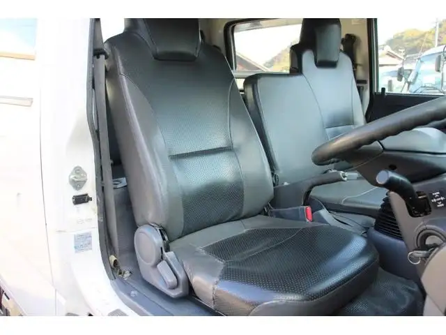 いすゞ エルフ 小型 平ボディ Wキャブ の中古トラック画像8