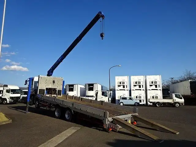 日産UD クオン 大型 車両重機運搬 3段クレーン ラジコンの中古トラック画像5