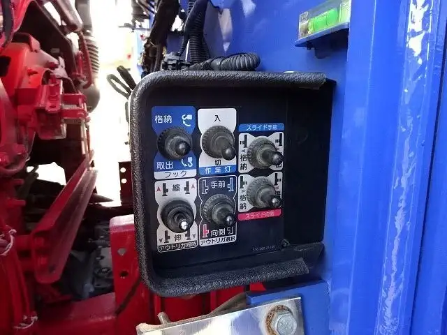 日産UD クオン 大型 車両重機運搬 3段クレーン ラジコンの中古トラック画像10