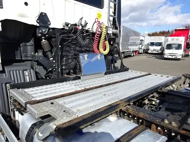 日野 プロフィア 大型 トラクター ハイルーフ 1デフの中古トラック画像5