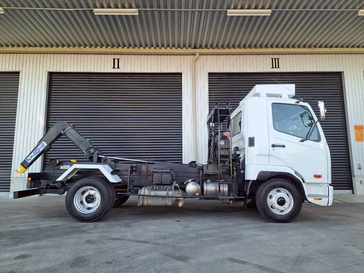 三菱 ファイター 中型/増トン アームロール ツインホイスト 2KG-FK72Fの中古トラック画像4