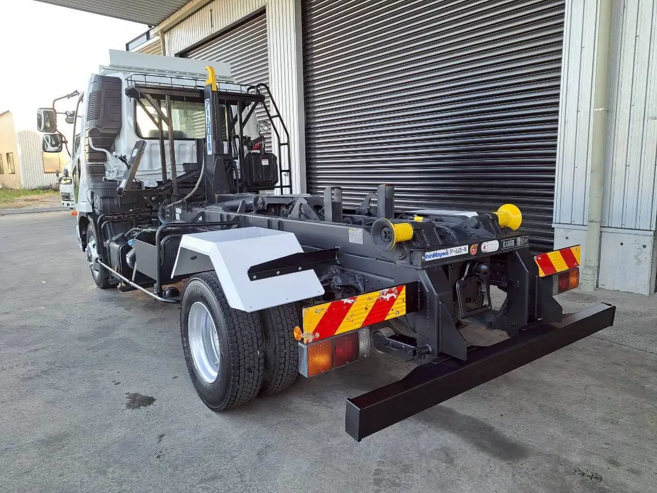 三菱 ファイター 中型/増トン アームロール ツインホイスト 2KG-FK72Fの中古トラック画像7