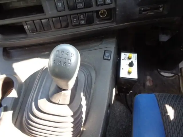 いすゞ ギガ 大型 ダンプ 土砂禁 ステンレス張りの中古トラック画像11