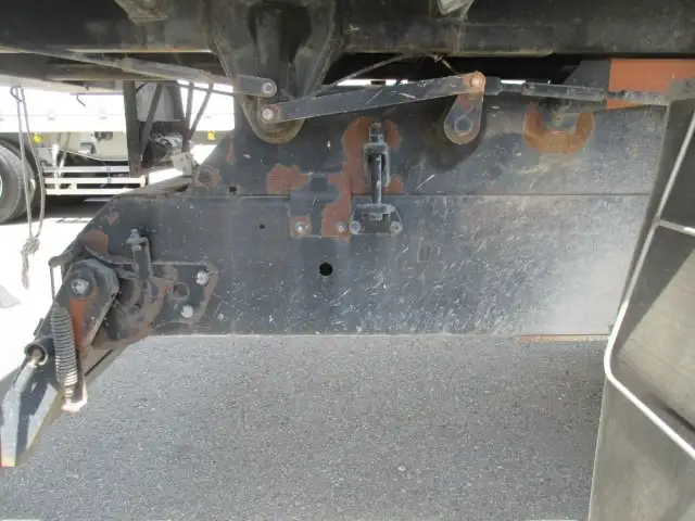 いすゞ ギガ 大型 ダンプ 土砂禁 ステンレス張りの中古トラック画像16