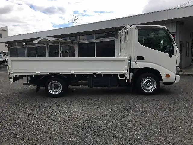 トヨタ ダイナ 小型 平ボディ 床鉄板 3BF-TRY230の中古トラック画像3