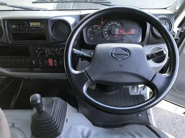 日野 デュトロ 小型 平ボディ パワーゲート TKG-XZC605Mの中古トラック画像12