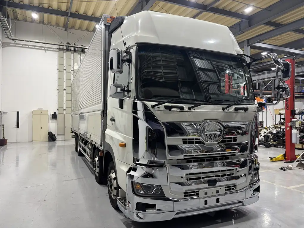 日野 プロフィア 大型 ウイング パワーゲート ベッドの中古トラック画像2