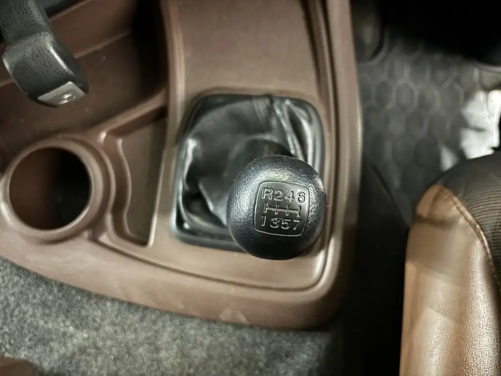 日野 プロフィア 大型 ウイング パワーゲート ベッドの中古トラック画像14