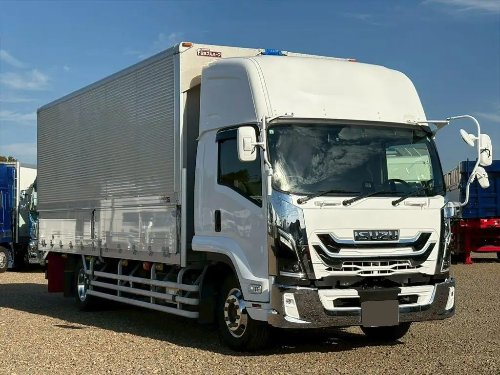 いすゞ フォワード 中型/増トン ウイング エアサス ベッドの中古トラック画像2