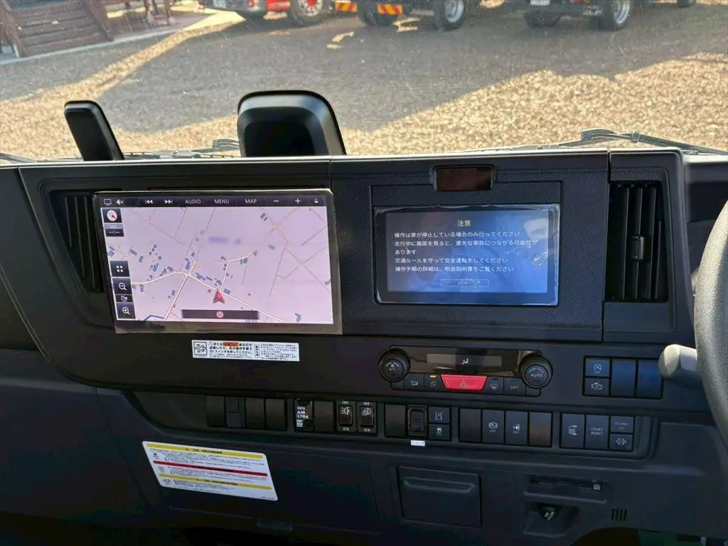 いすゞ フォワード 中型/増トン ウイング エアサス ベッドの中古トラック画像15