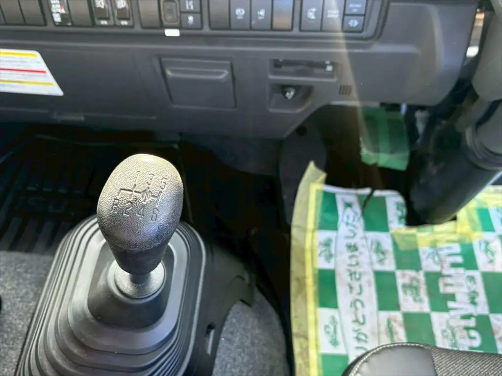 いすゞ フォワード 中型/増トン ウイング エアサス ベッドの中古トラック画像14