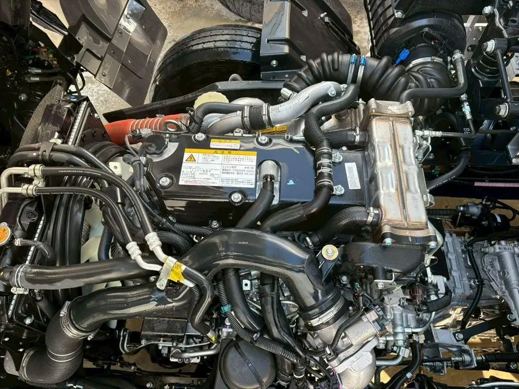 いすゞ フォワード 中型/増トン ウイング エアサス ベッドの中古トラック画像20